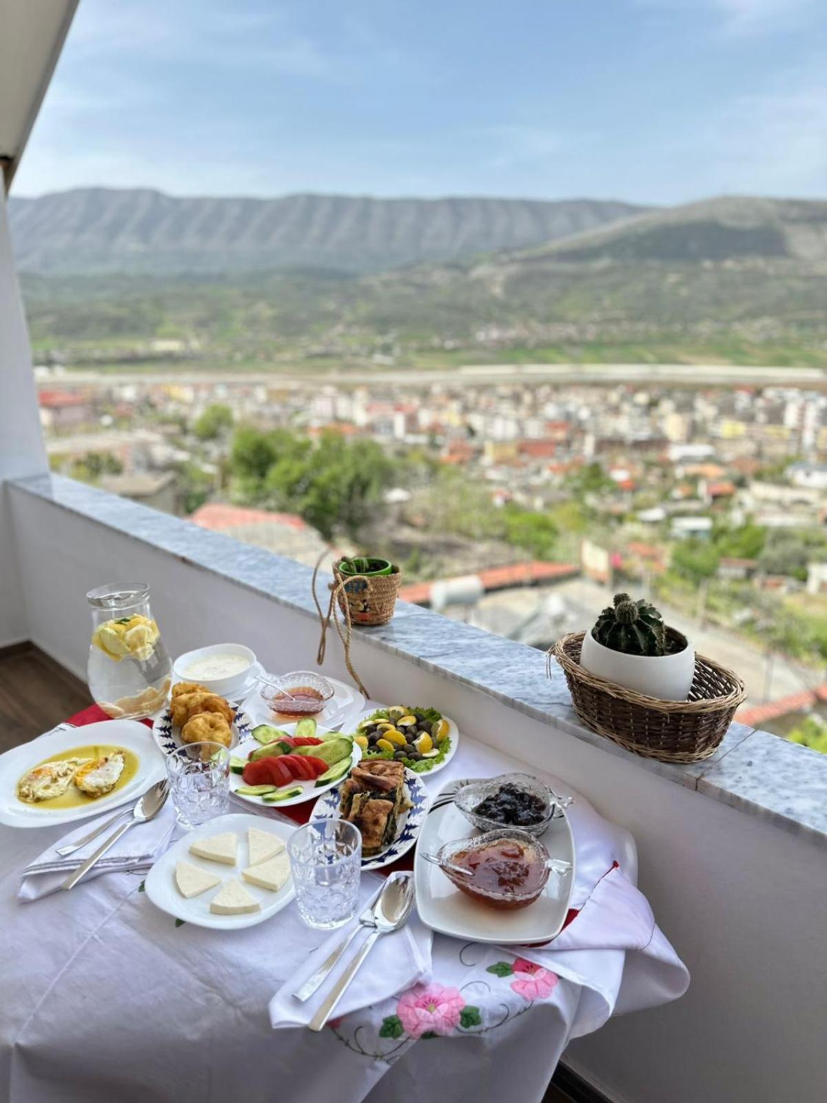 Guesthouse & Hospitality Berat Exterior foto
